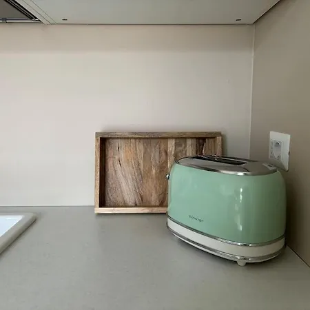 Ama Homes - Garden Lakeview Apartment *